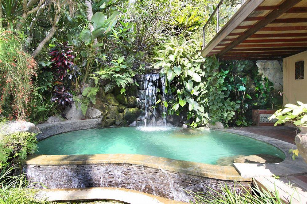 Pelangi Estate Villa *