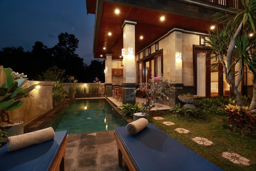 Dewi Sri Private