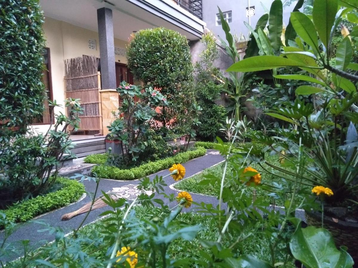Uma Taman House 2*