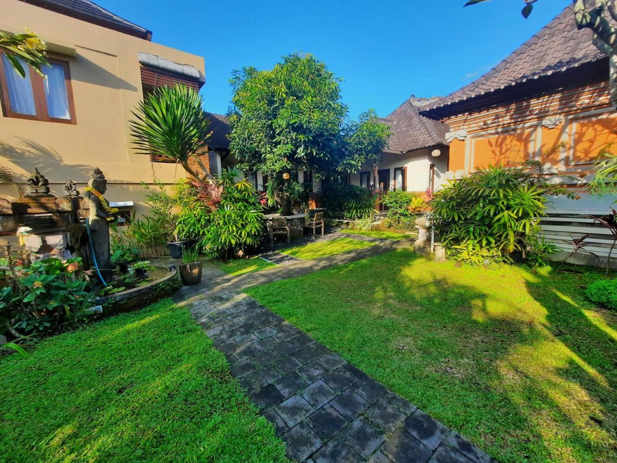 Sahadewa House 2*