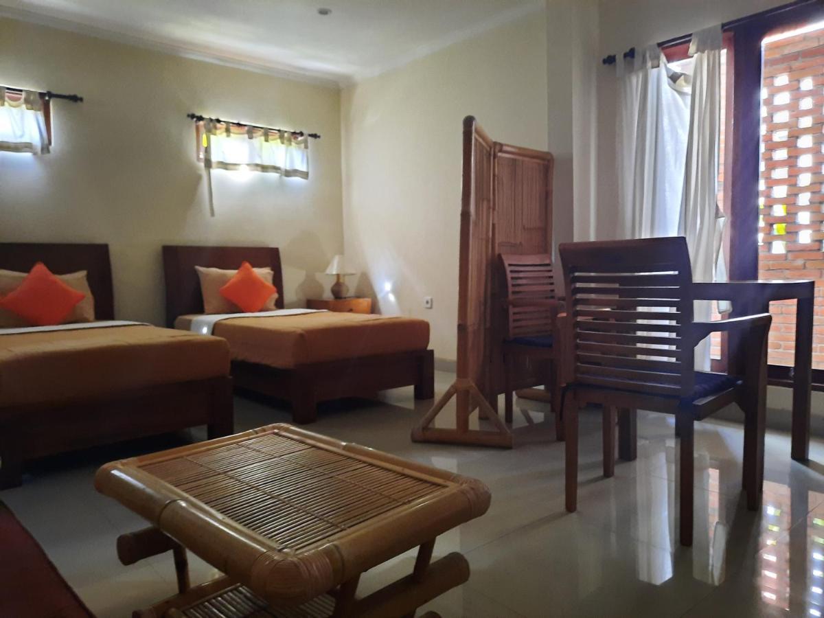Sahadewa House 2*