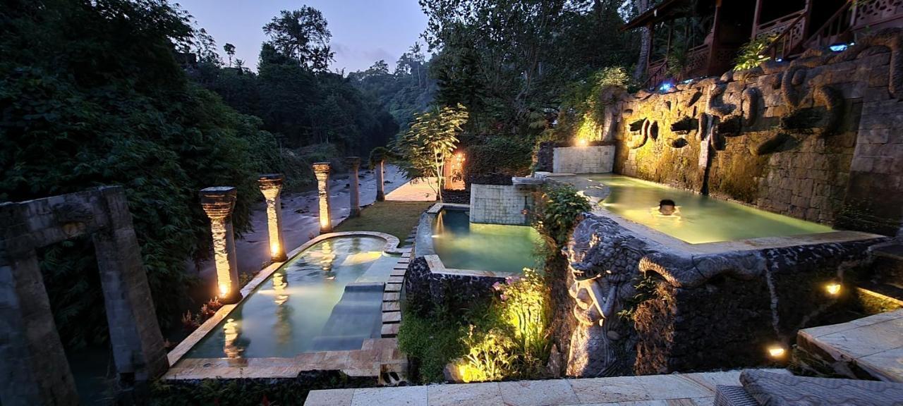 Avalon Castle & * Ubud (Bali)