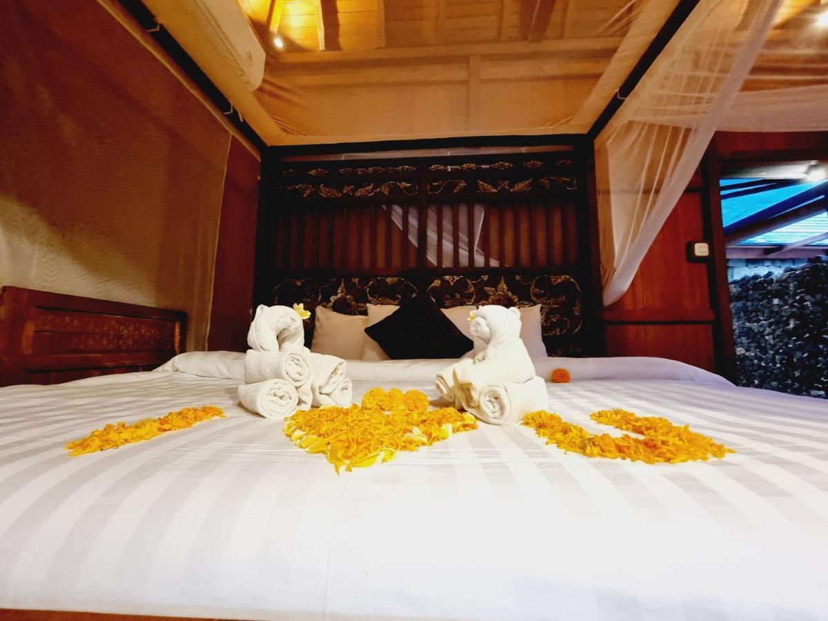Avalon Castle & Ubud (Bali)