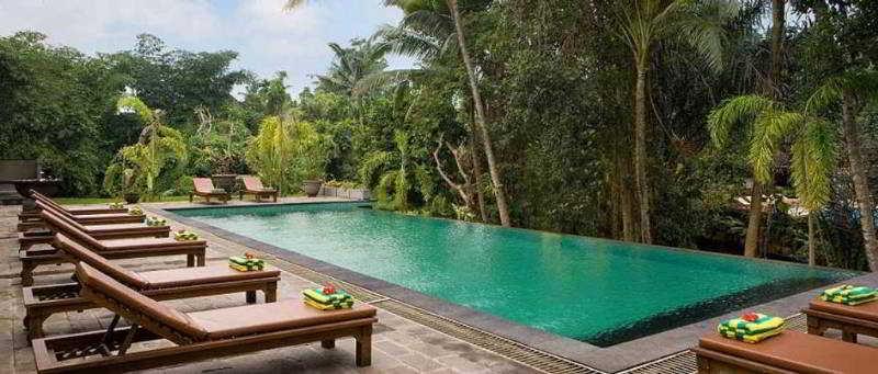 Champlung Sari And Hotel