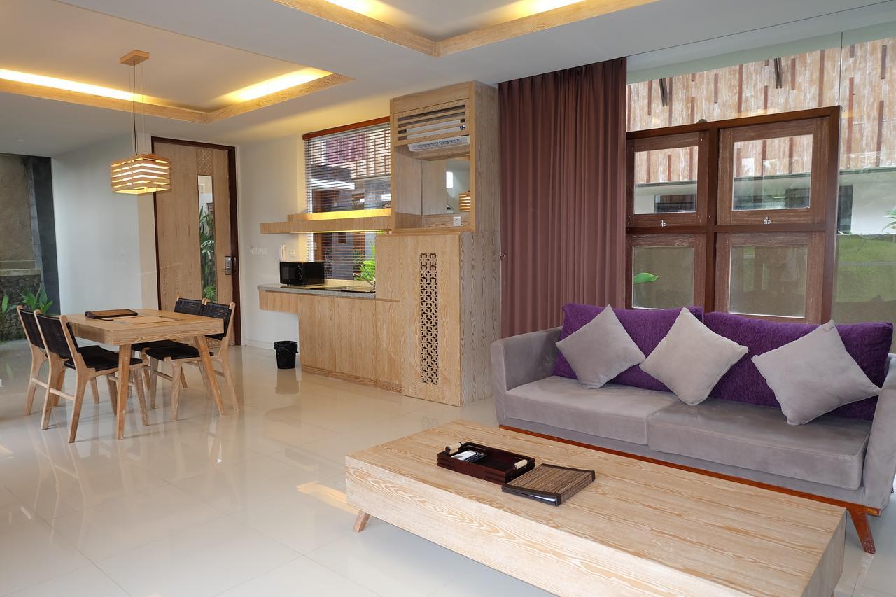 Greenfield Luxury Villa