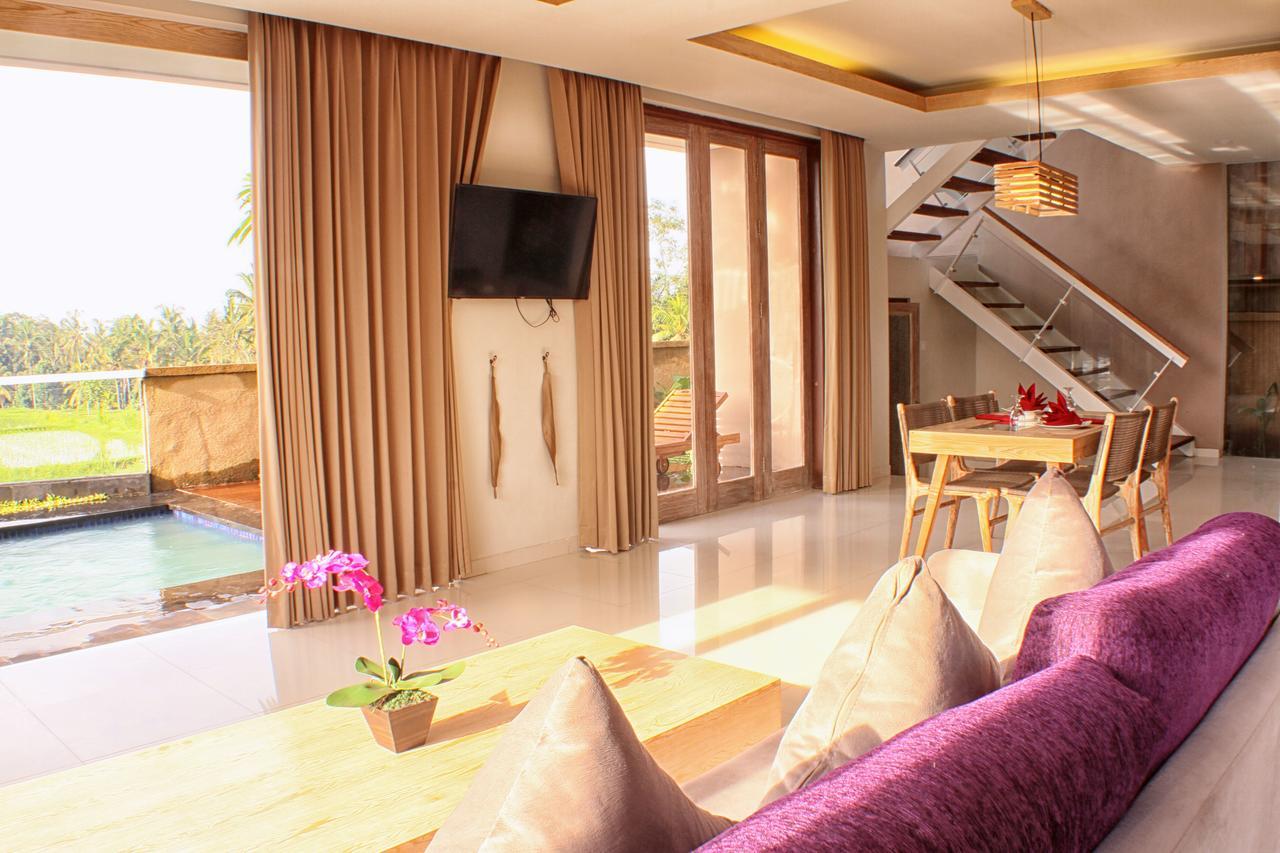 Greenfield Luxury Villa *
