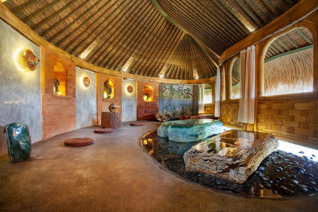 Arya Arkananta & Ubud (Bali)