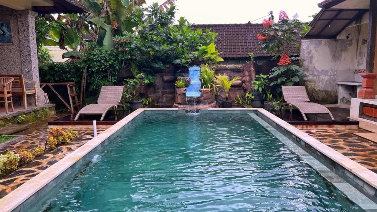 Gusti Home Stay Ubud *