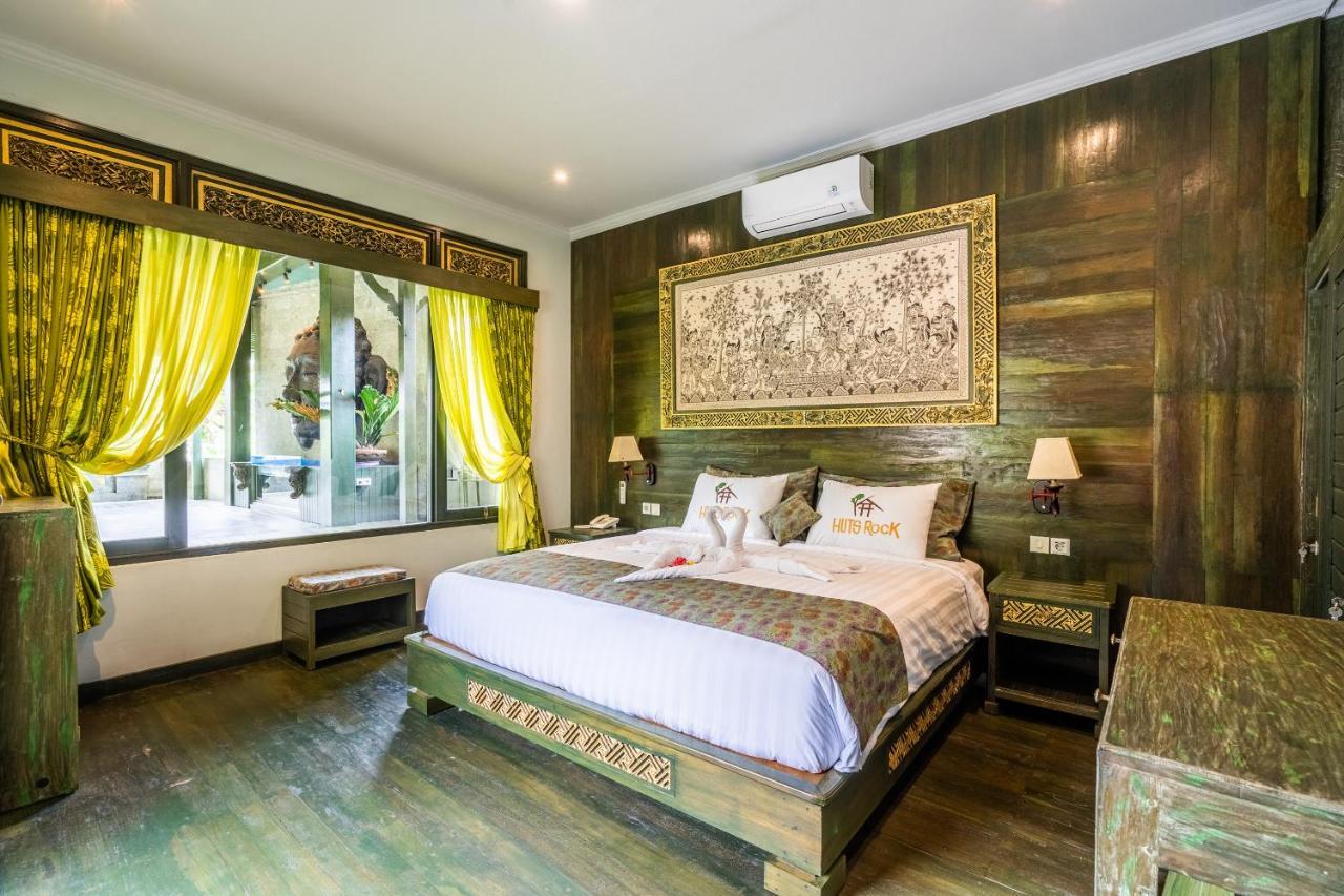 Hotel Huts Rock
