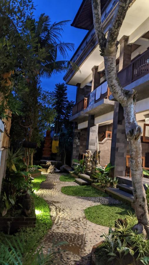 Hotel Sampara With Mindrum Group 3*
