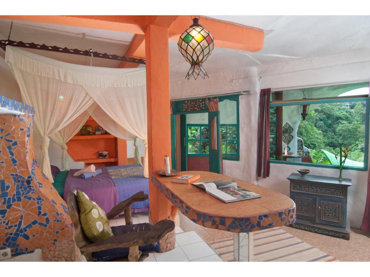 Santa Mandala Villa
