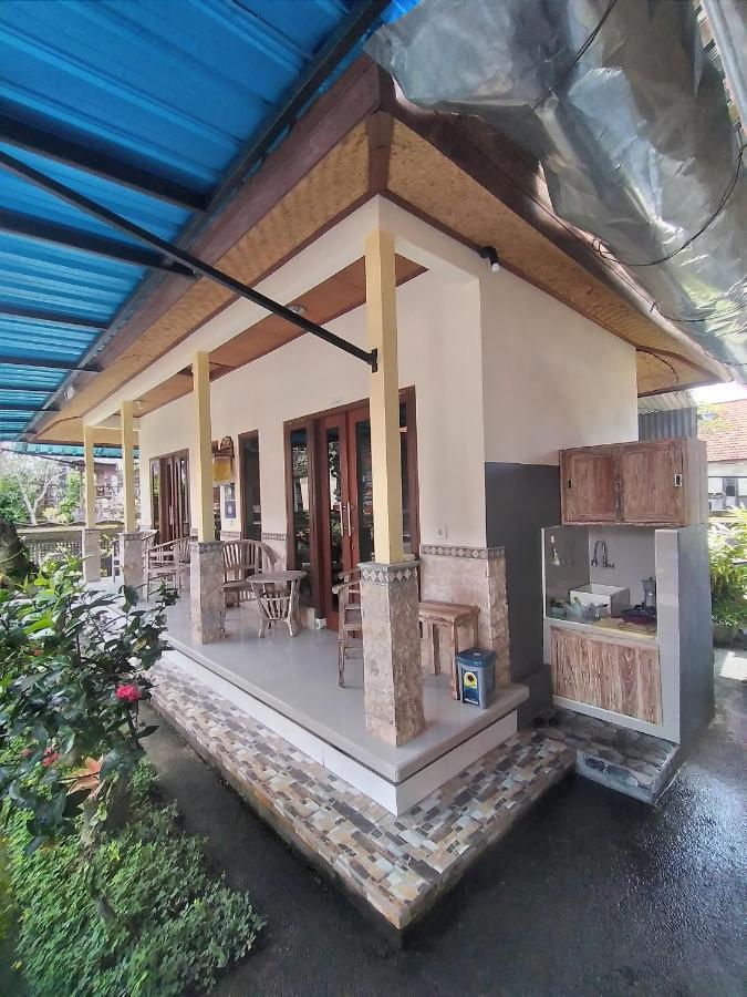 Homestay Artawa House *