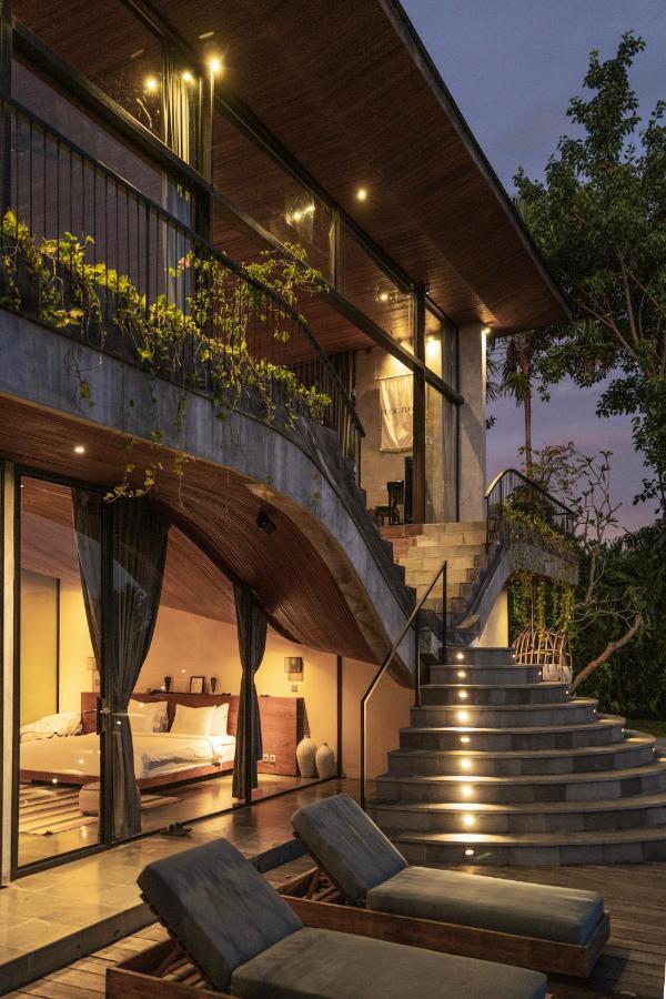 The Flow House *