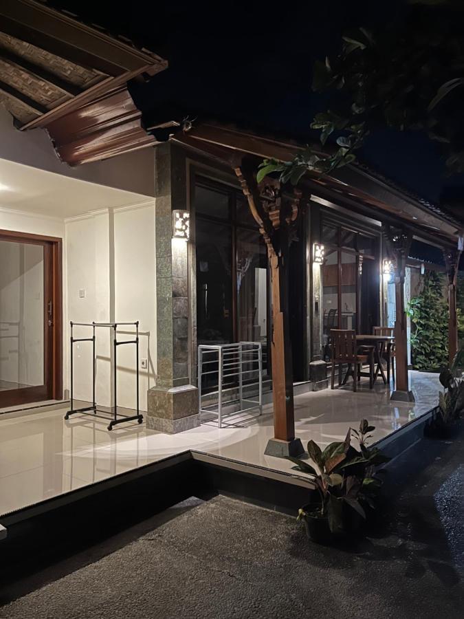 Homestay Sujana *