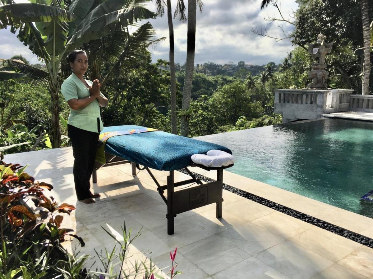 Wake In Paradise And Luxury Lebah *