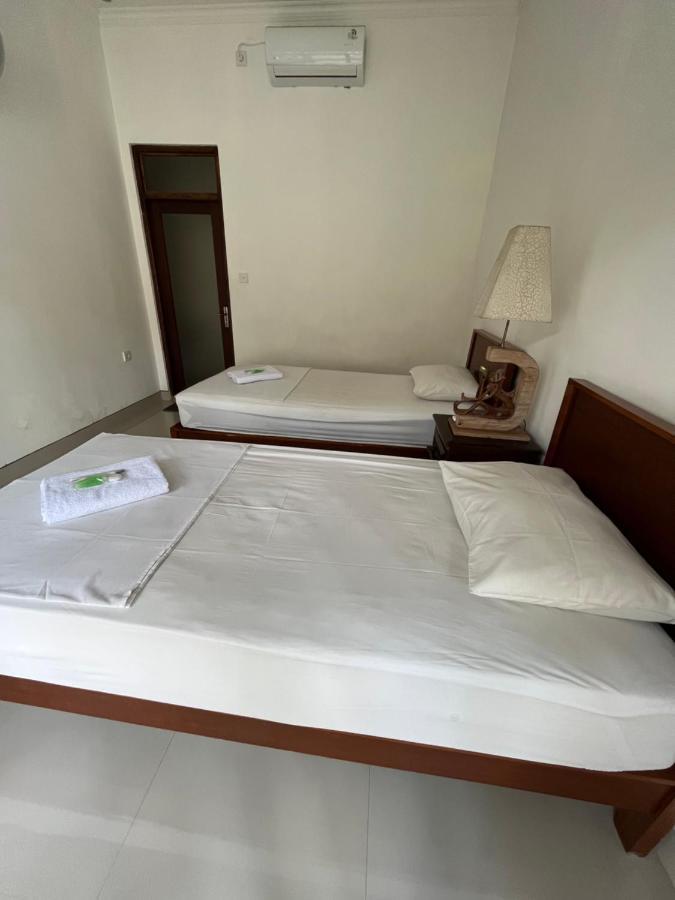 Sujana Homestay *