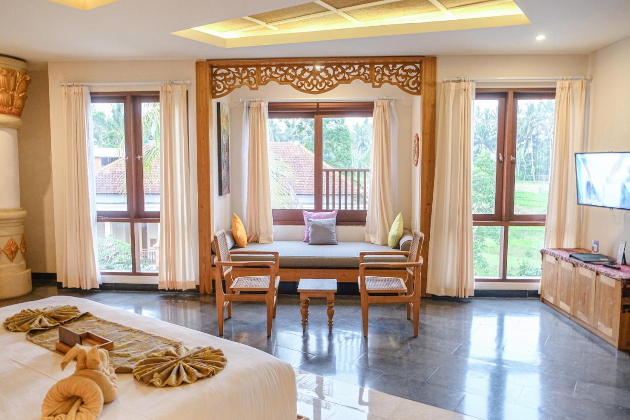 Field Resort