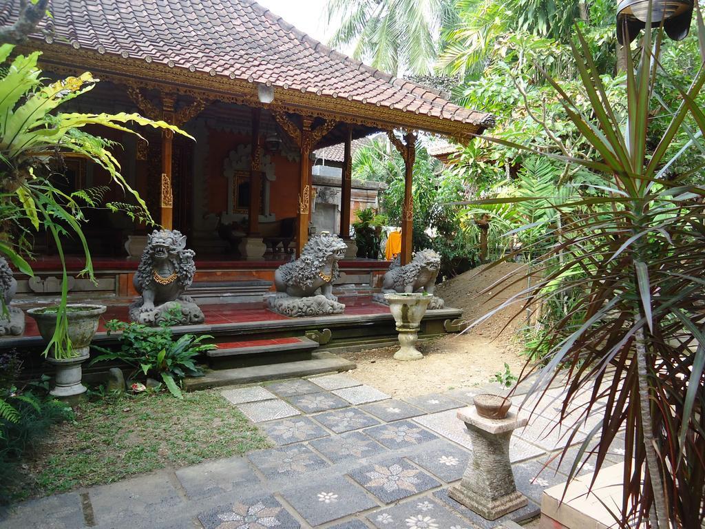 Wahyu And Restaurant Holiday park 3*