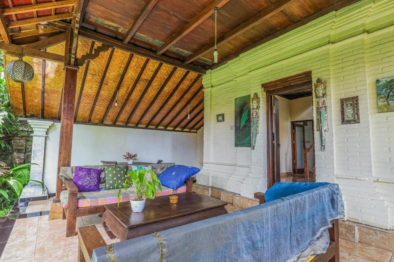 Sari Bamboo Villa *