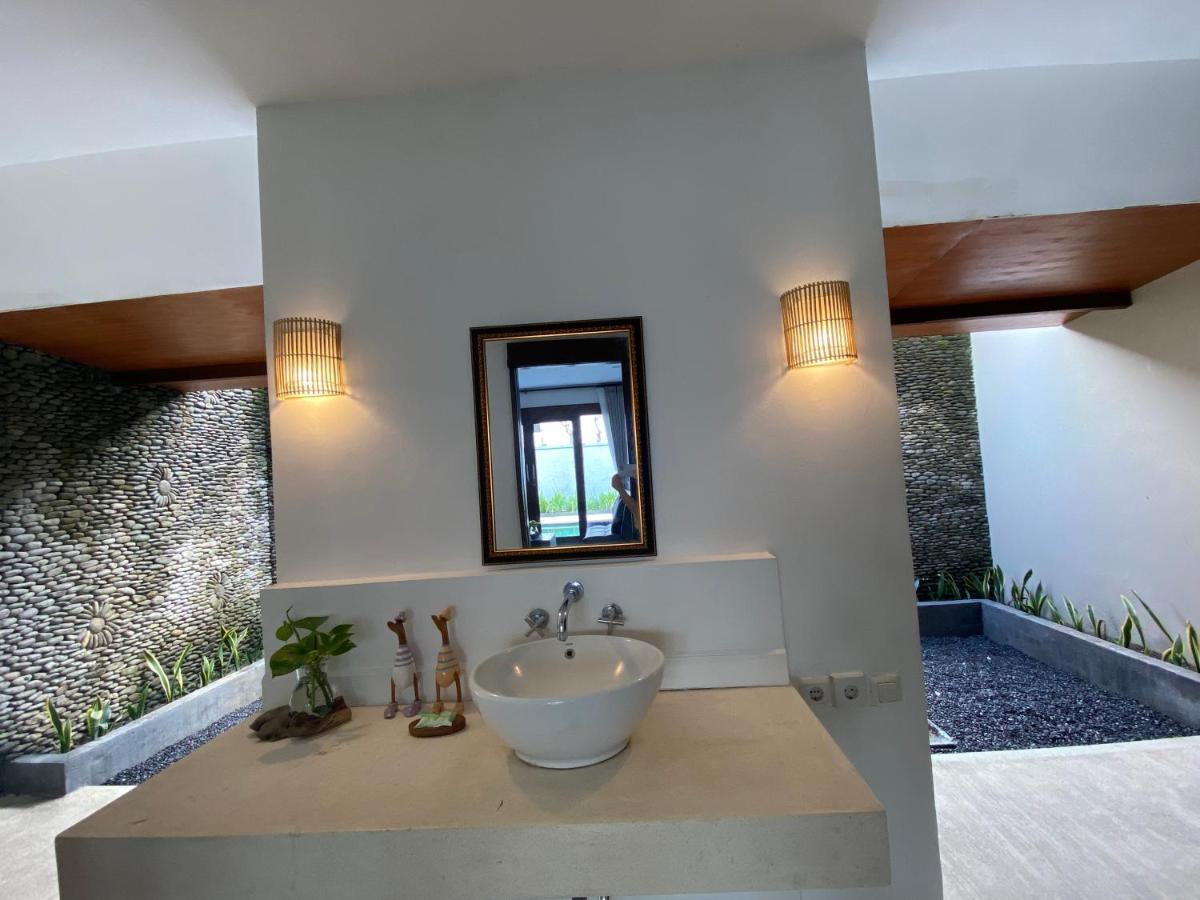 Grey House Monkey Forest Hotel 3*