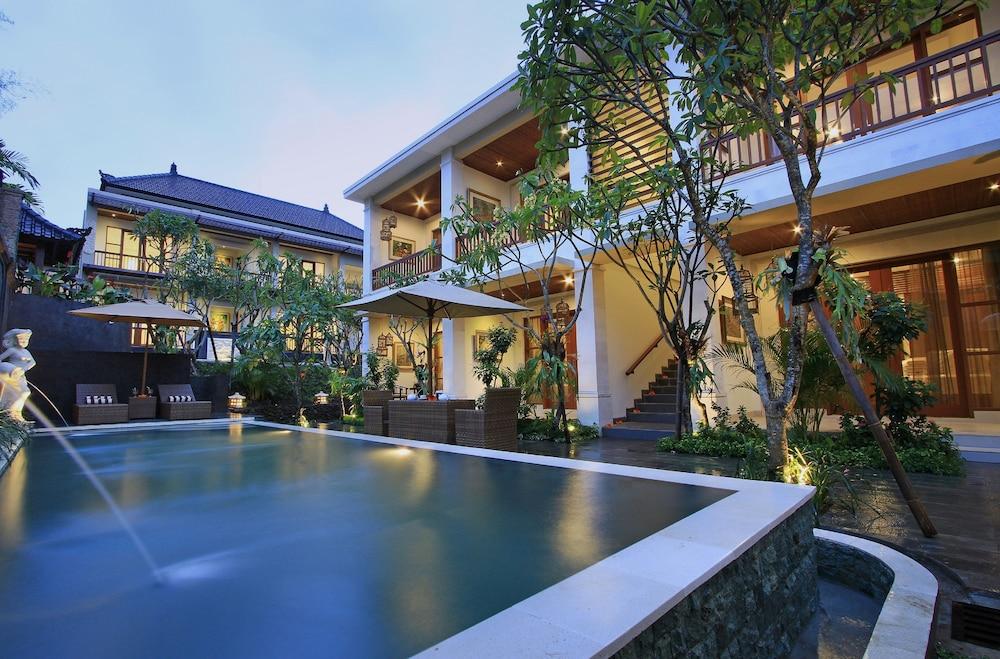 Tebesaya By Pramana 3*