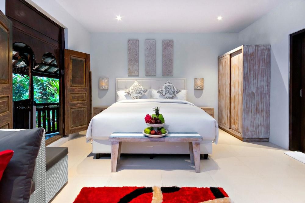 Hotel Canvas Escape 4*
