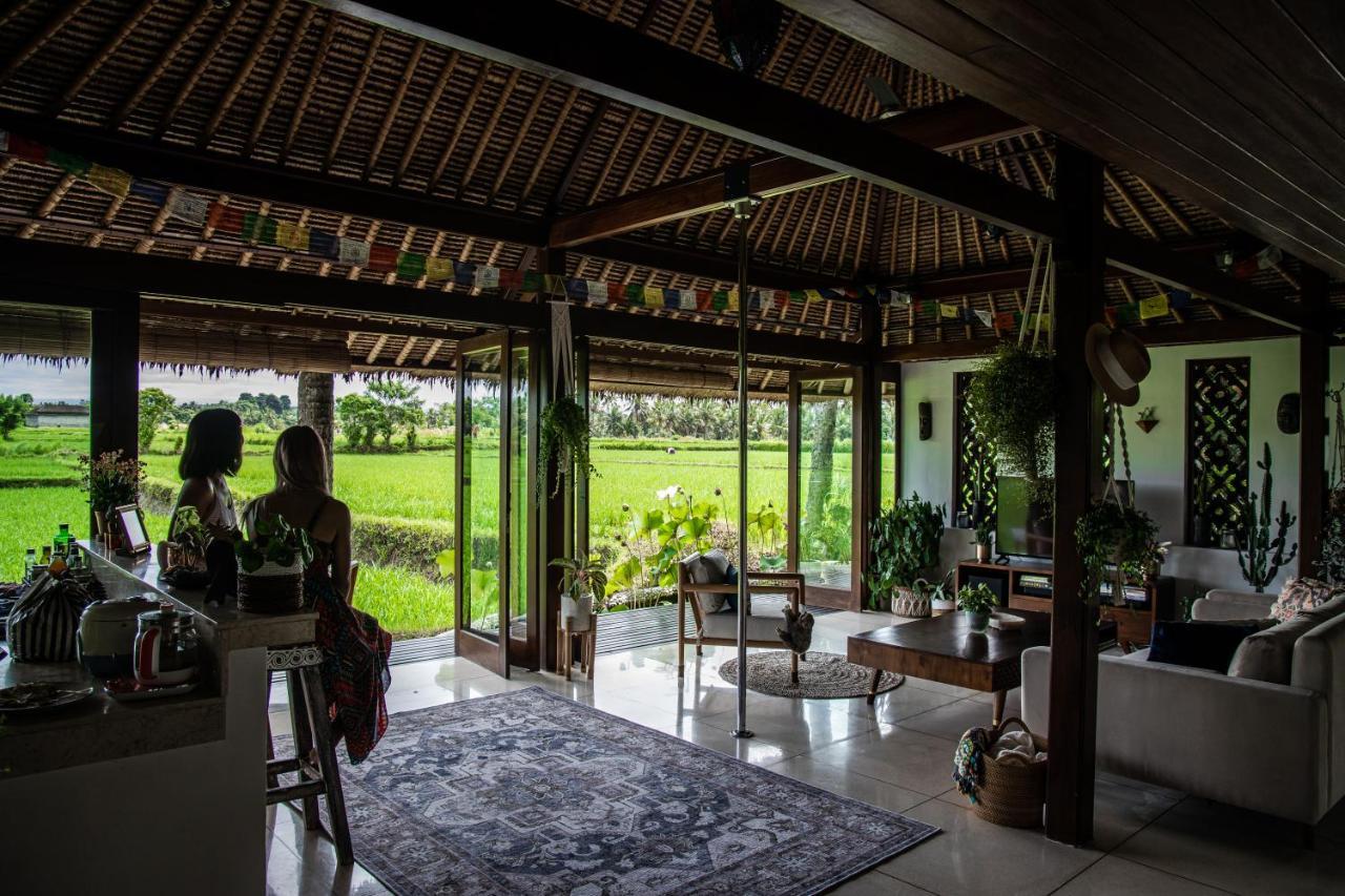 Anahita Luxury