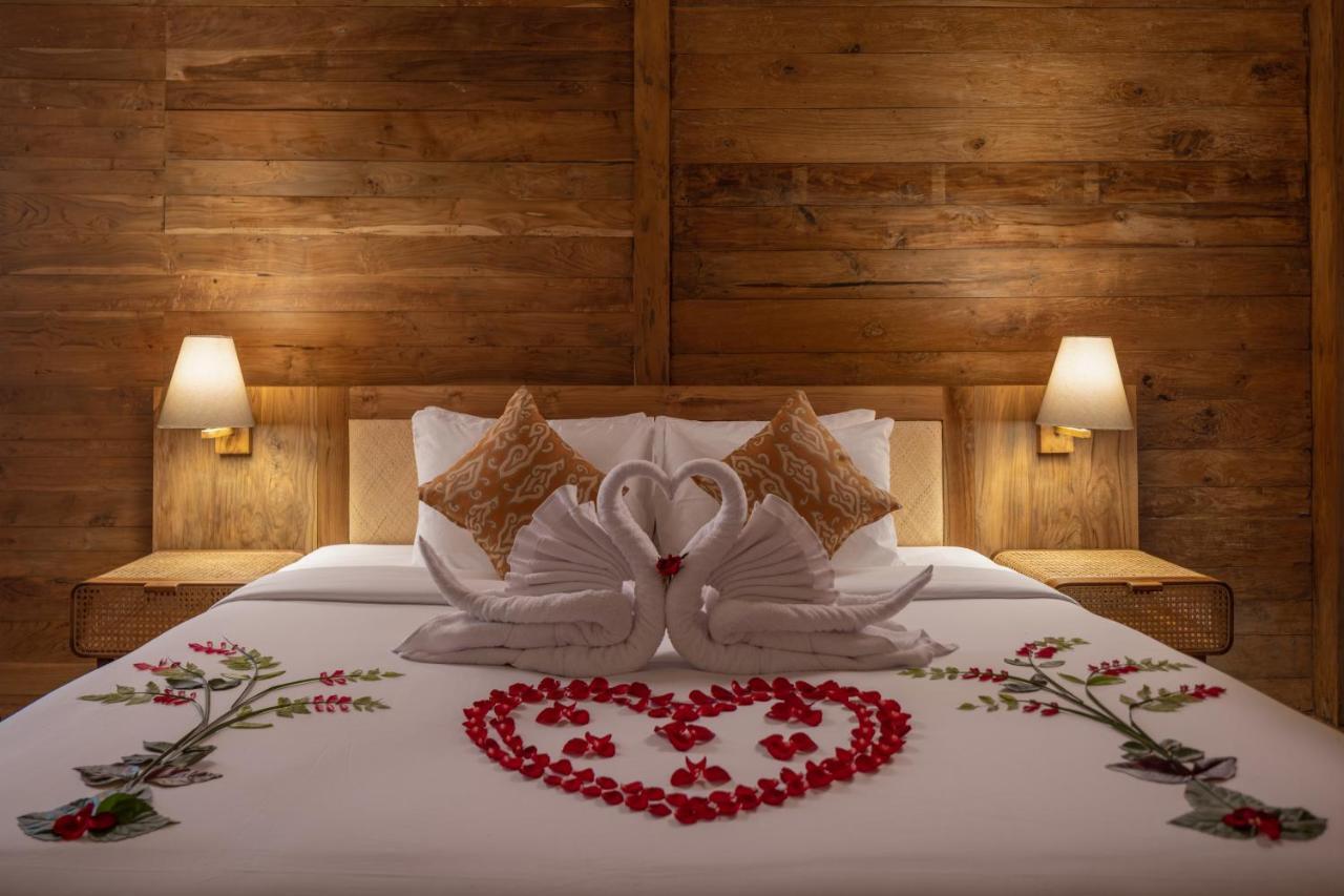 Rumah Kayu Resort 4*