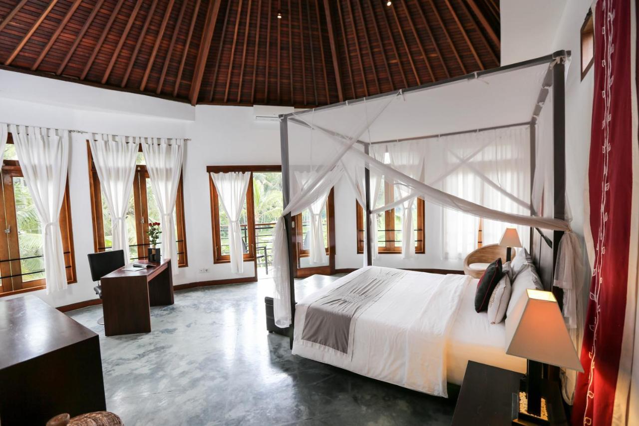 Sancita 3 Bedrooms Villa *