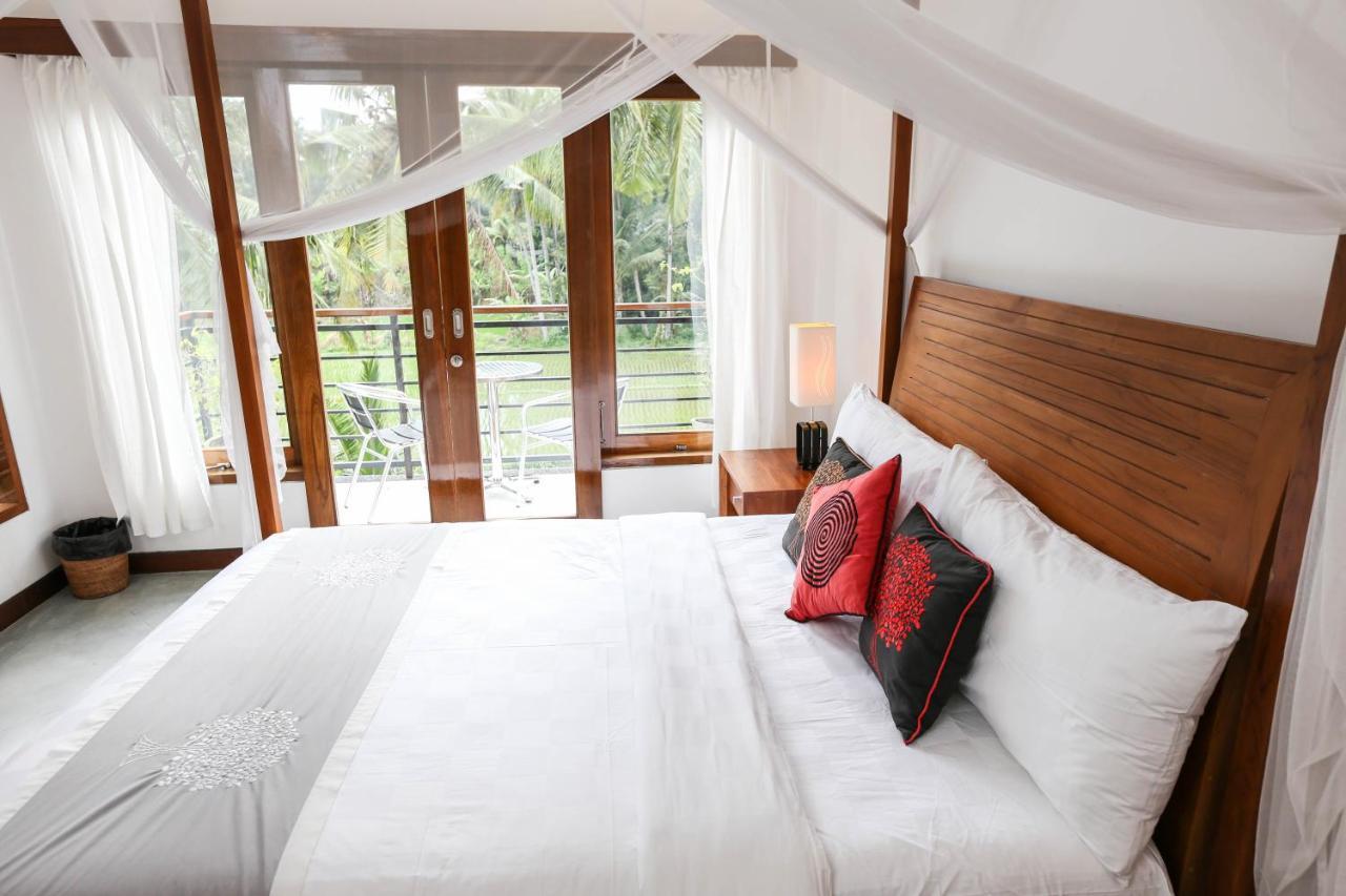 Sancita 3 Bedrooms *