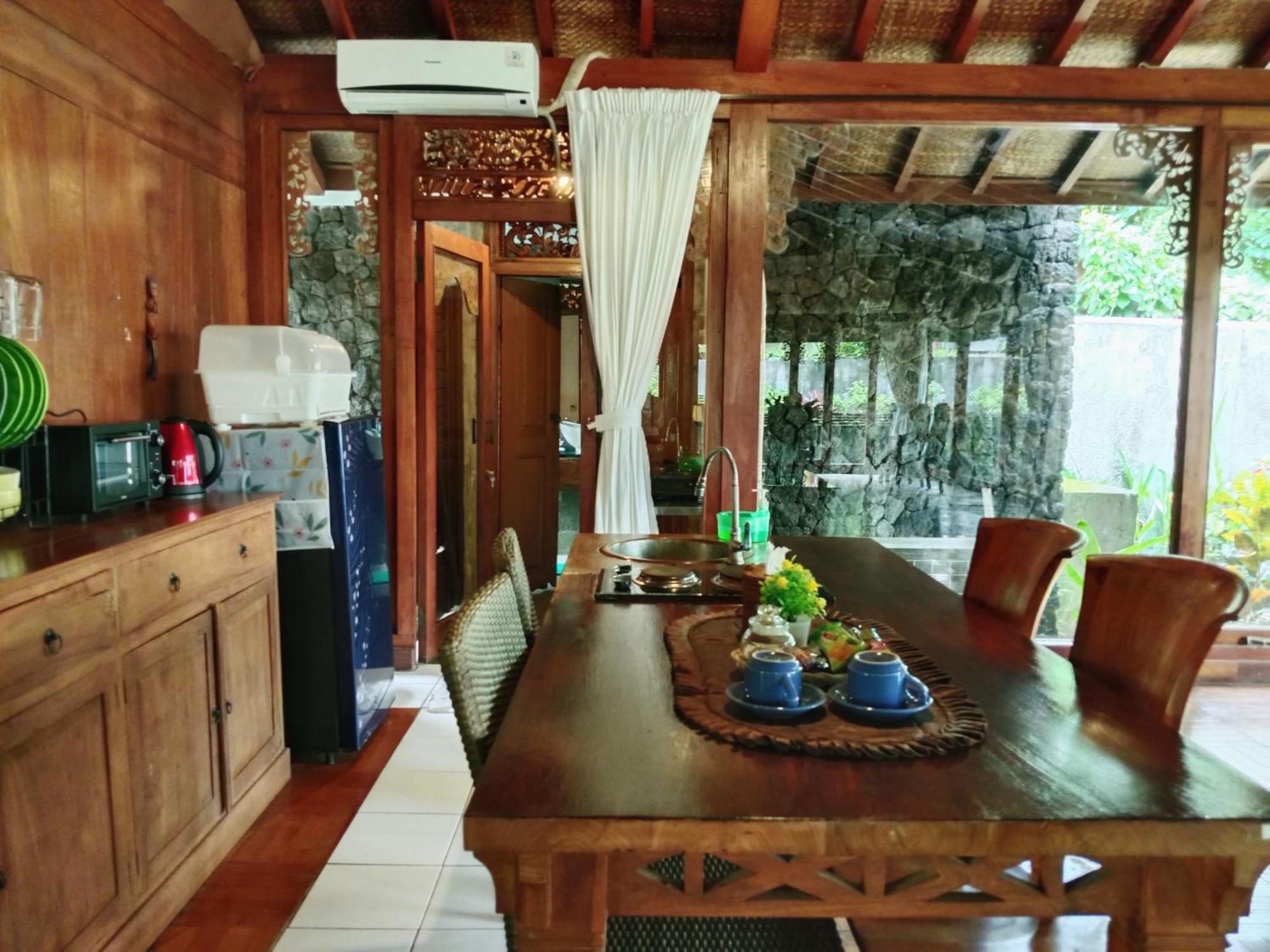 Malathi Traditional Joglo House With Pool View * Ubud (Bali)