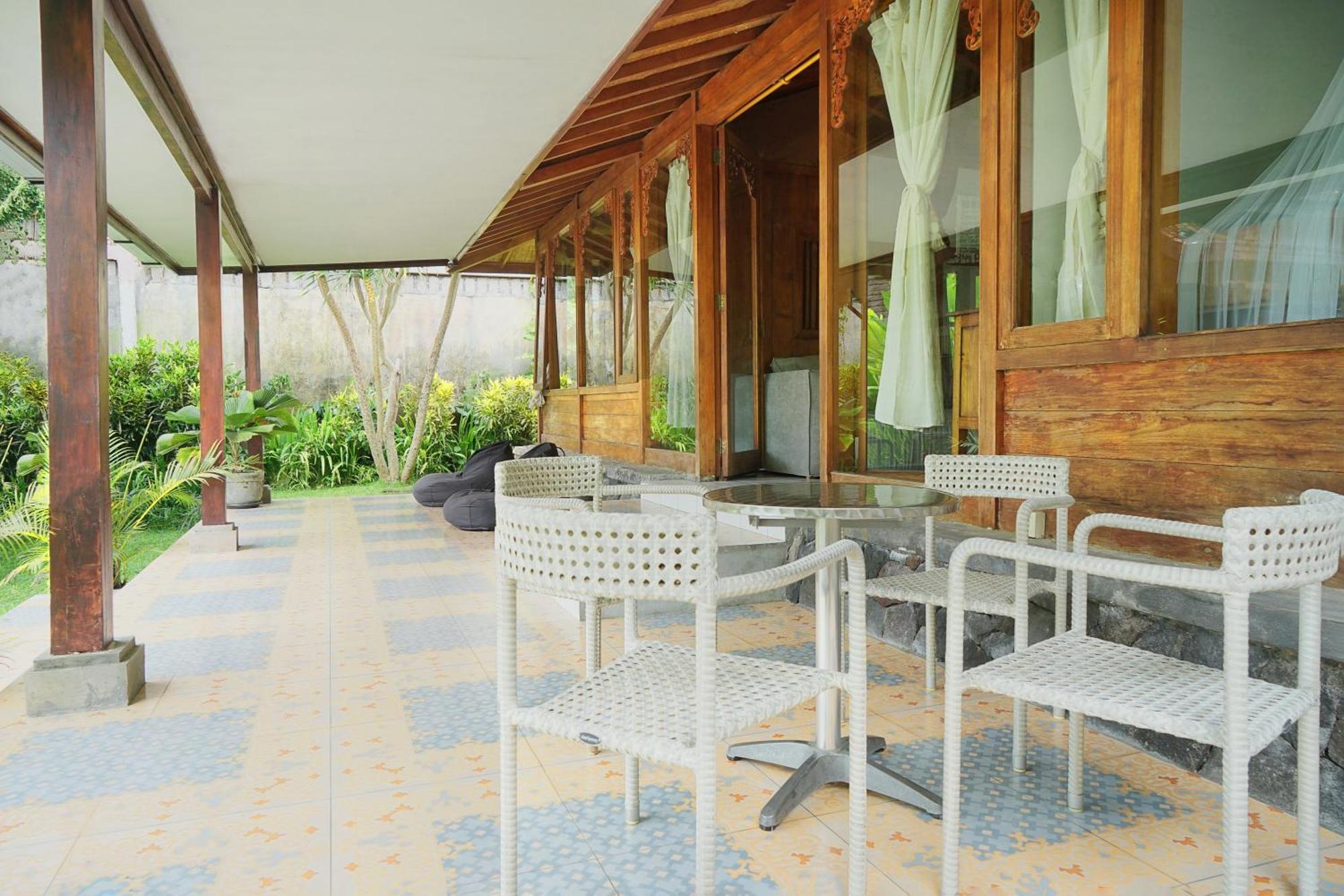 Malathi Traditional Joglo House With Pool View Villa Ubud (Bali)