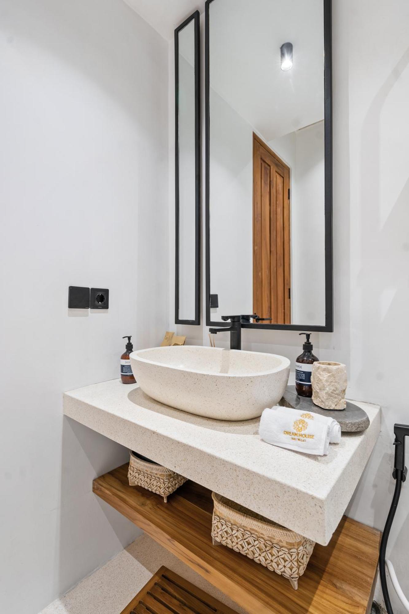 Alicante By Betterplace Villa *