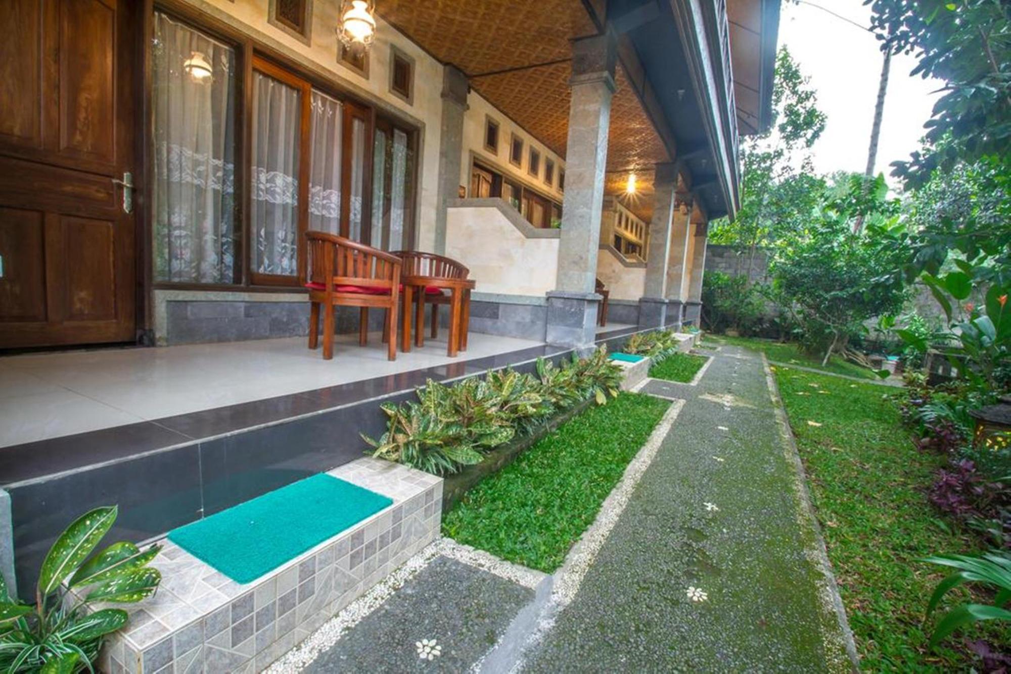 Guest house Adi Jaya By Eps - Chse Certified
