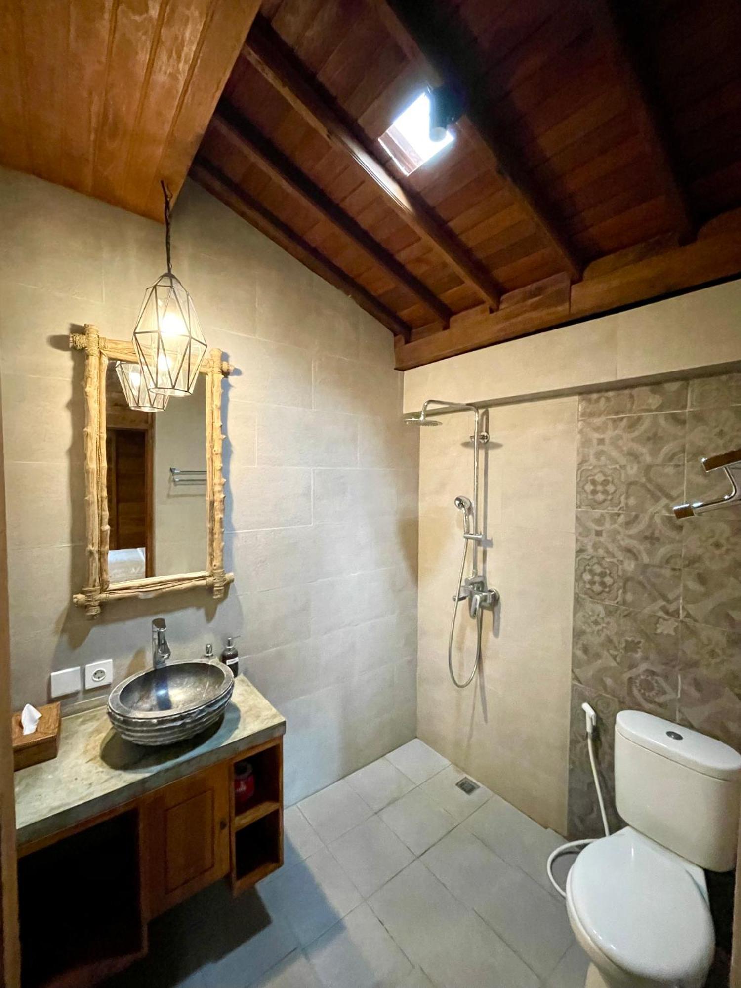Homestay Kayu Batu *