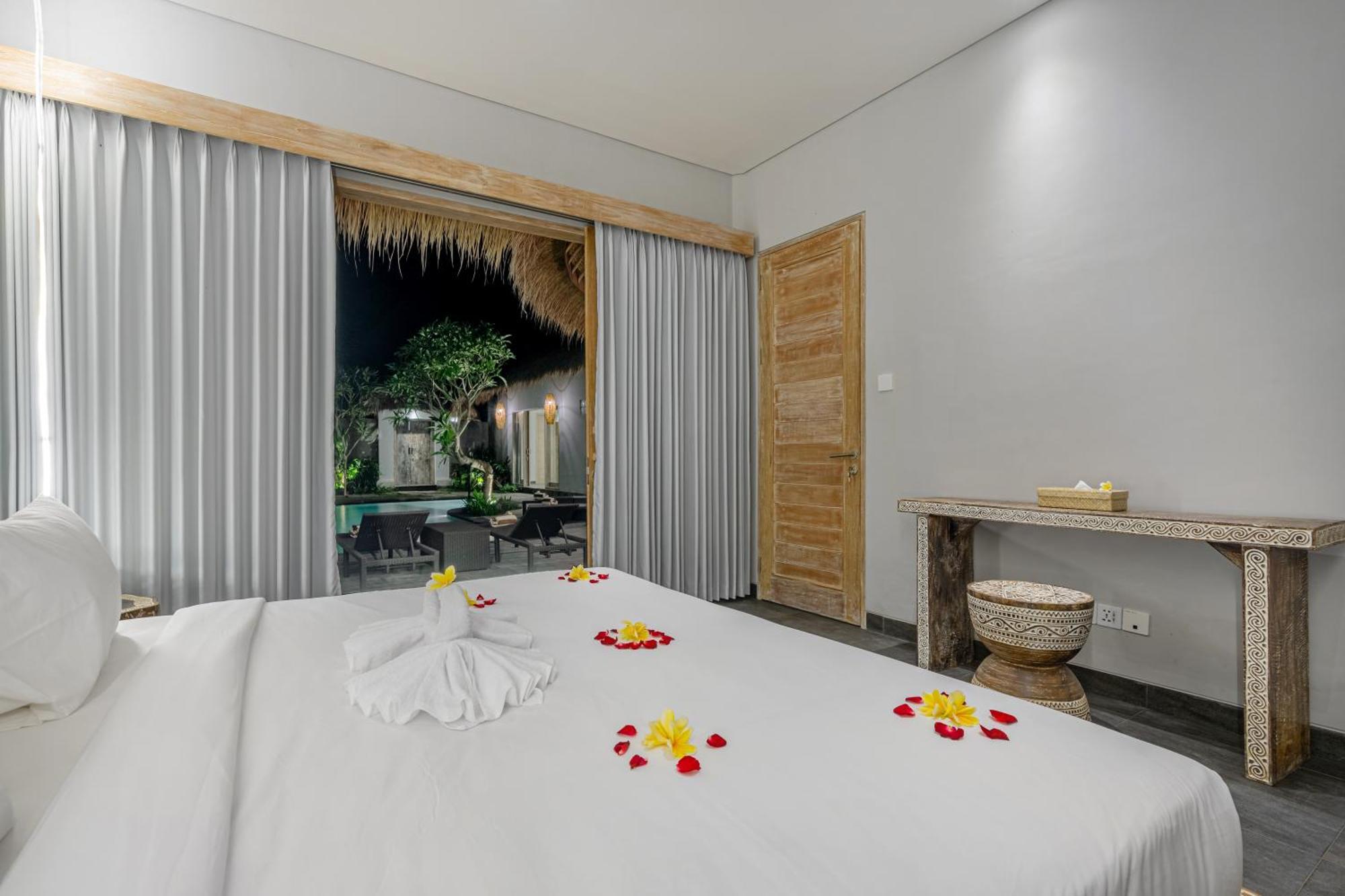 Brand New Luxury 3br Ethnic #4 Villa