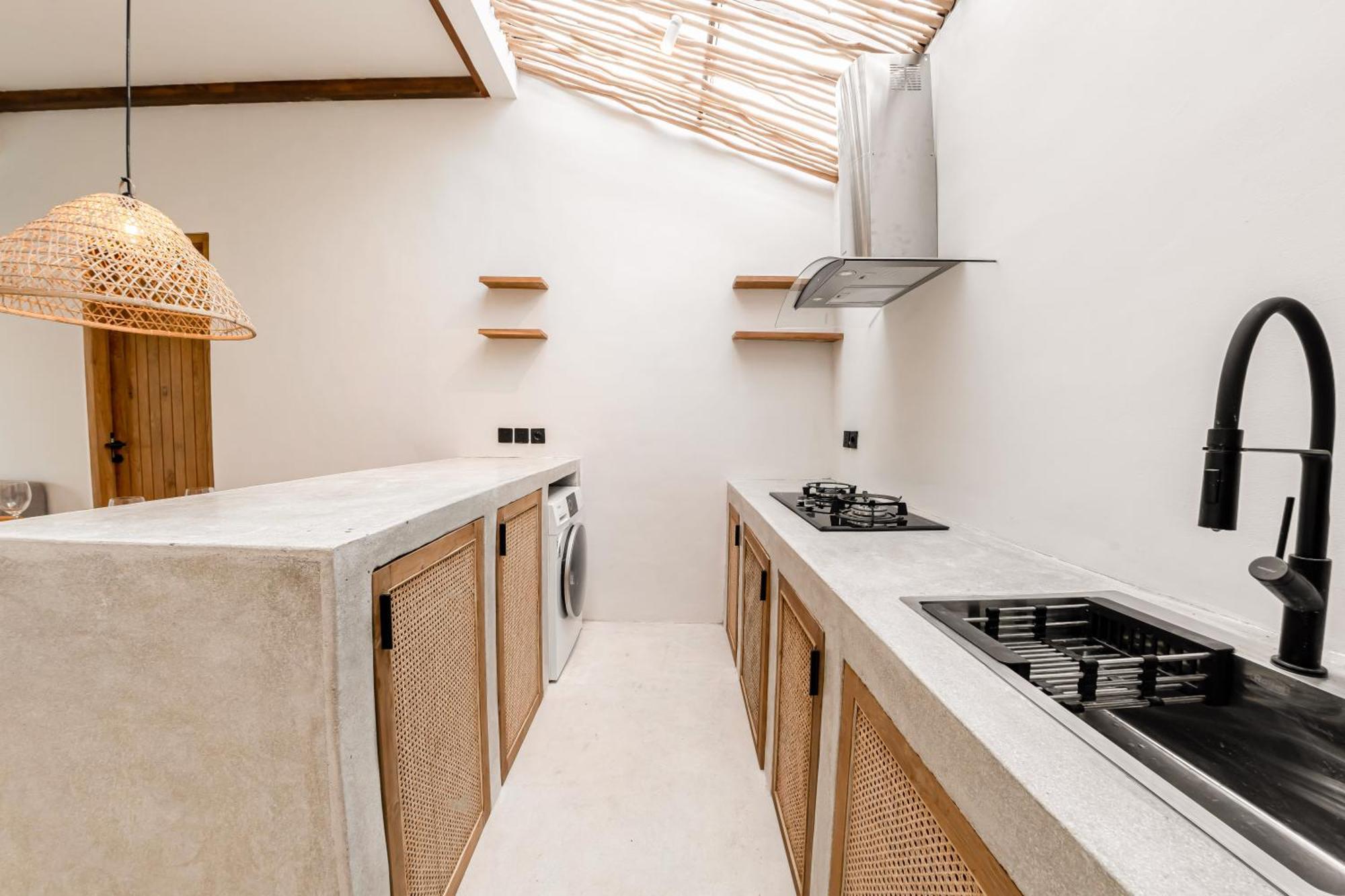 Villa Hijau By Evdekimi - Charming 2br Escape With Pool, Outdoor Lounge, Lush Garden - Long Extras