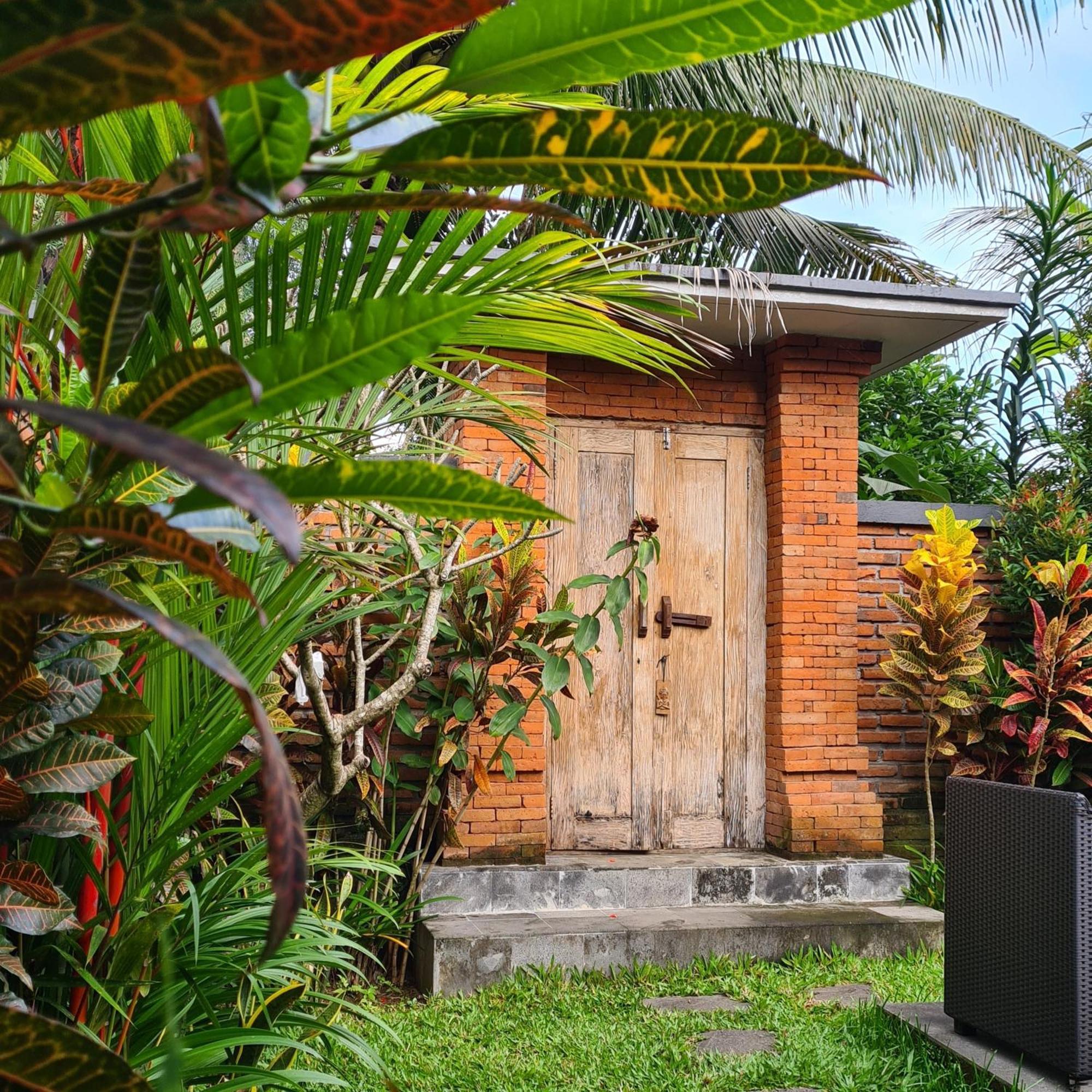 Suarga Mesari Private Pool *
