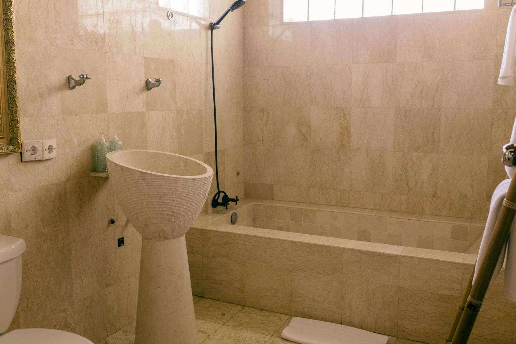 Arbathu Bed & Breakfast 3*