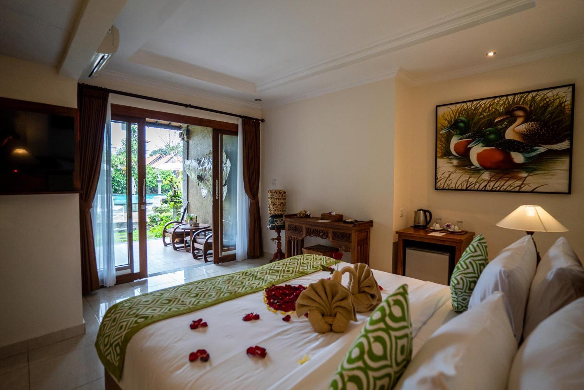Capung Villa *