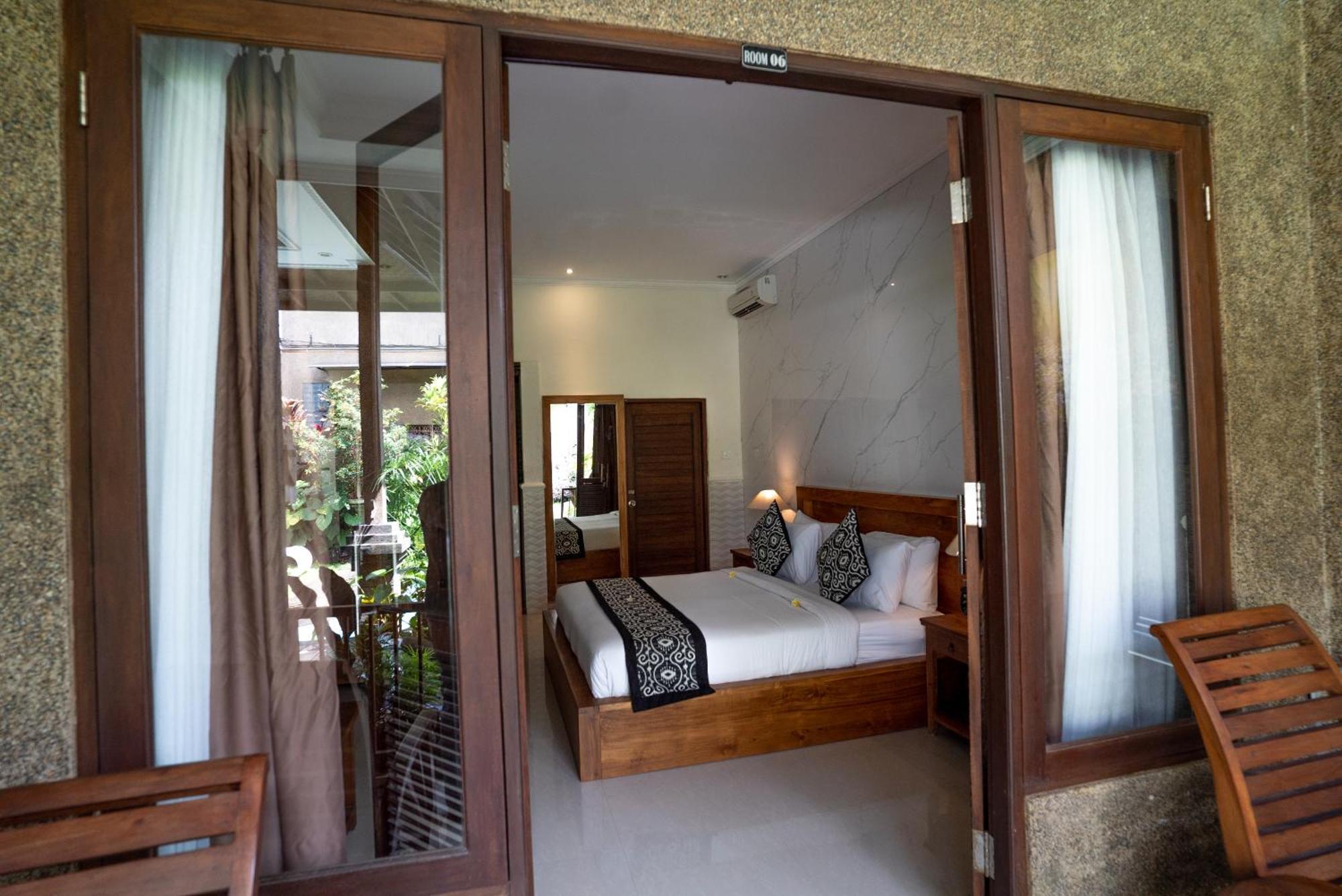 Capung Villa *