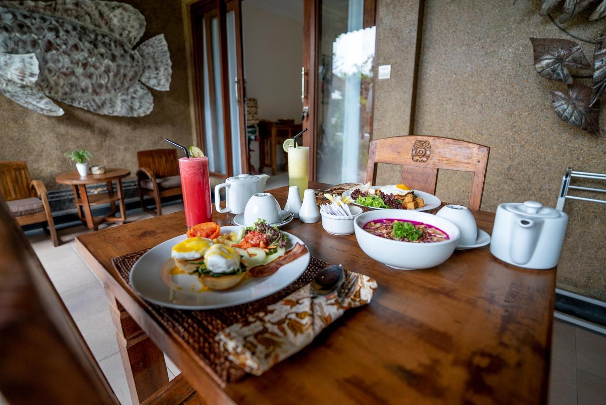 Capung Villa *