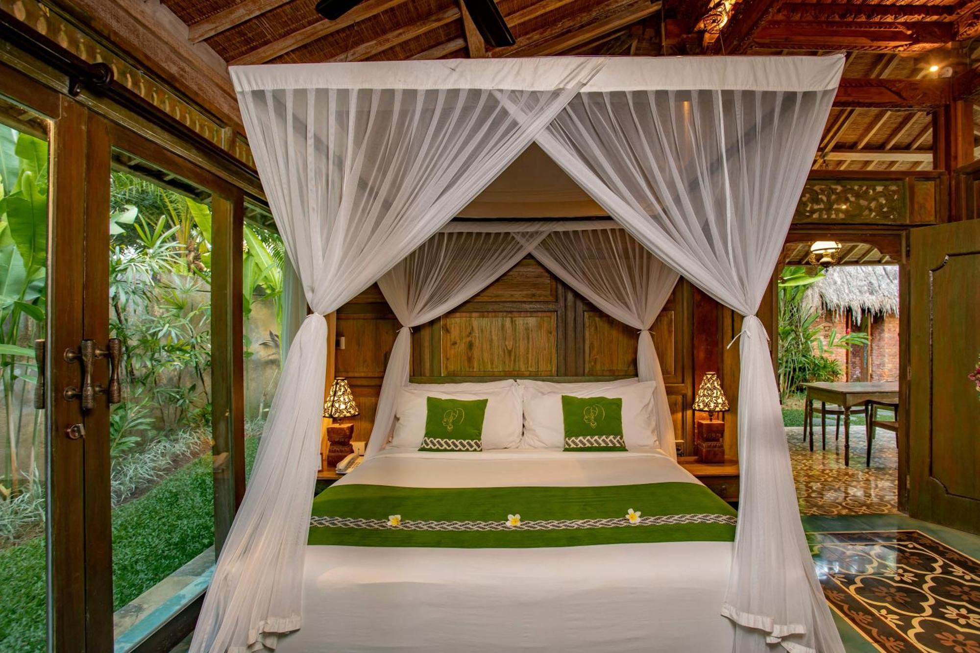 Arya Villa