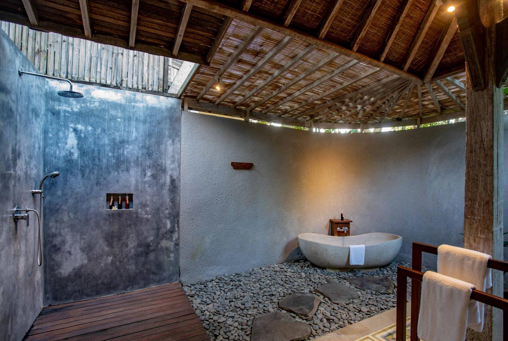 Arya Villa *