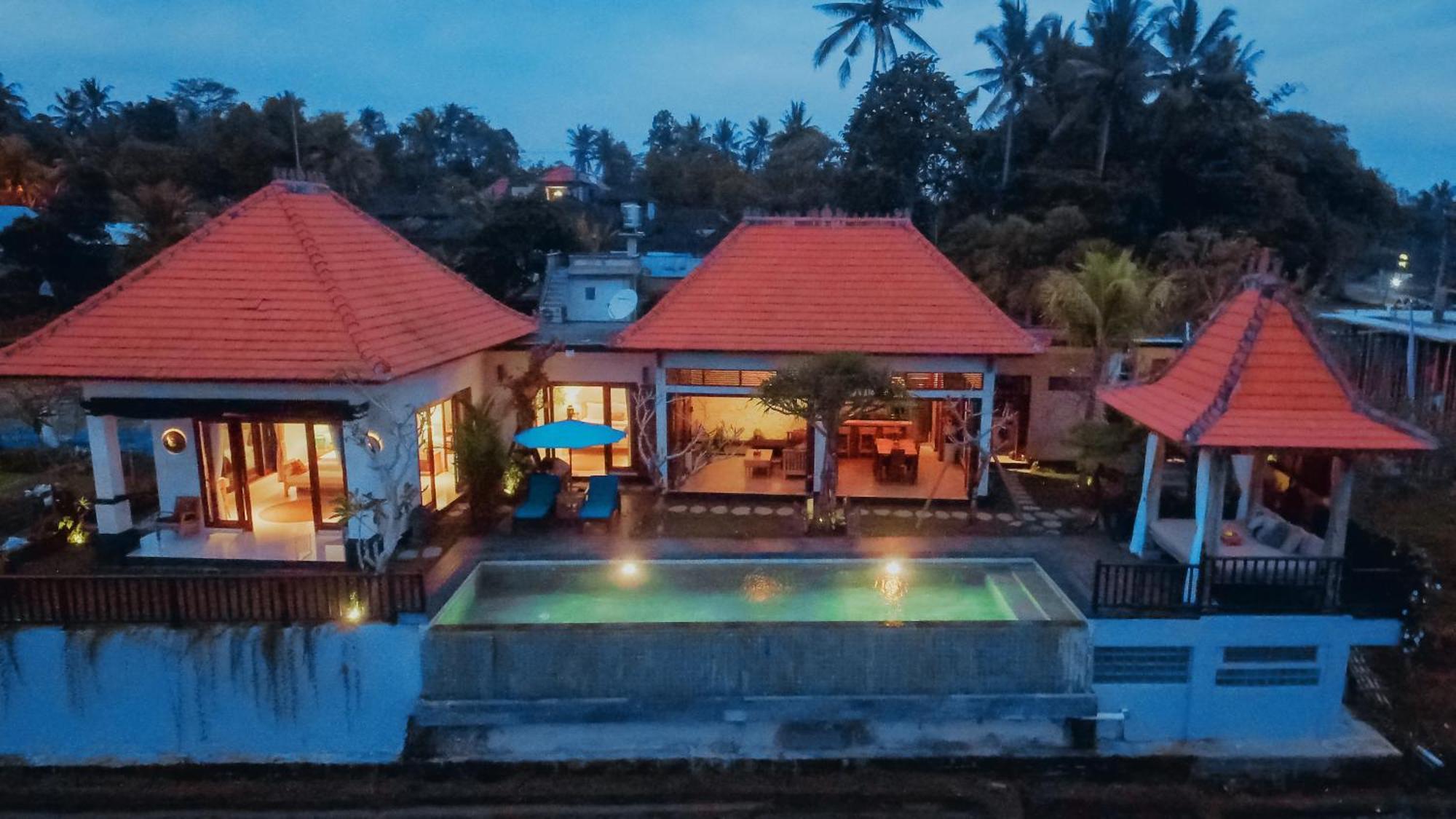 Umah Sunset Villa *