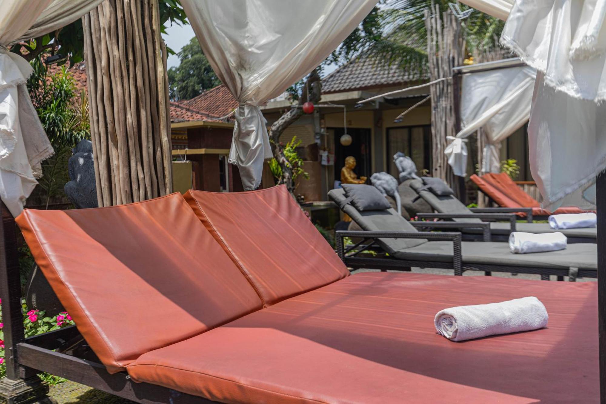 Guest house Kutuh 4*