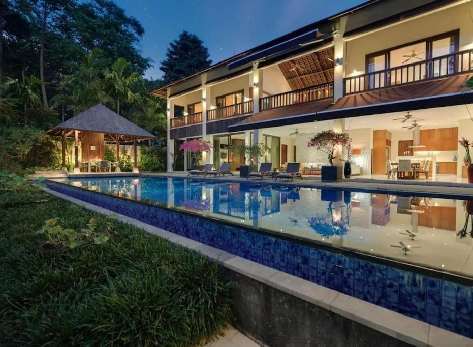 Baratayuda 3br Pool Cyn *