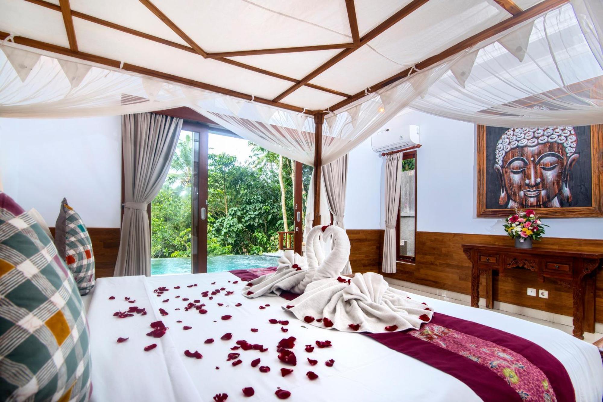 Holiday park Alam Dania 4*