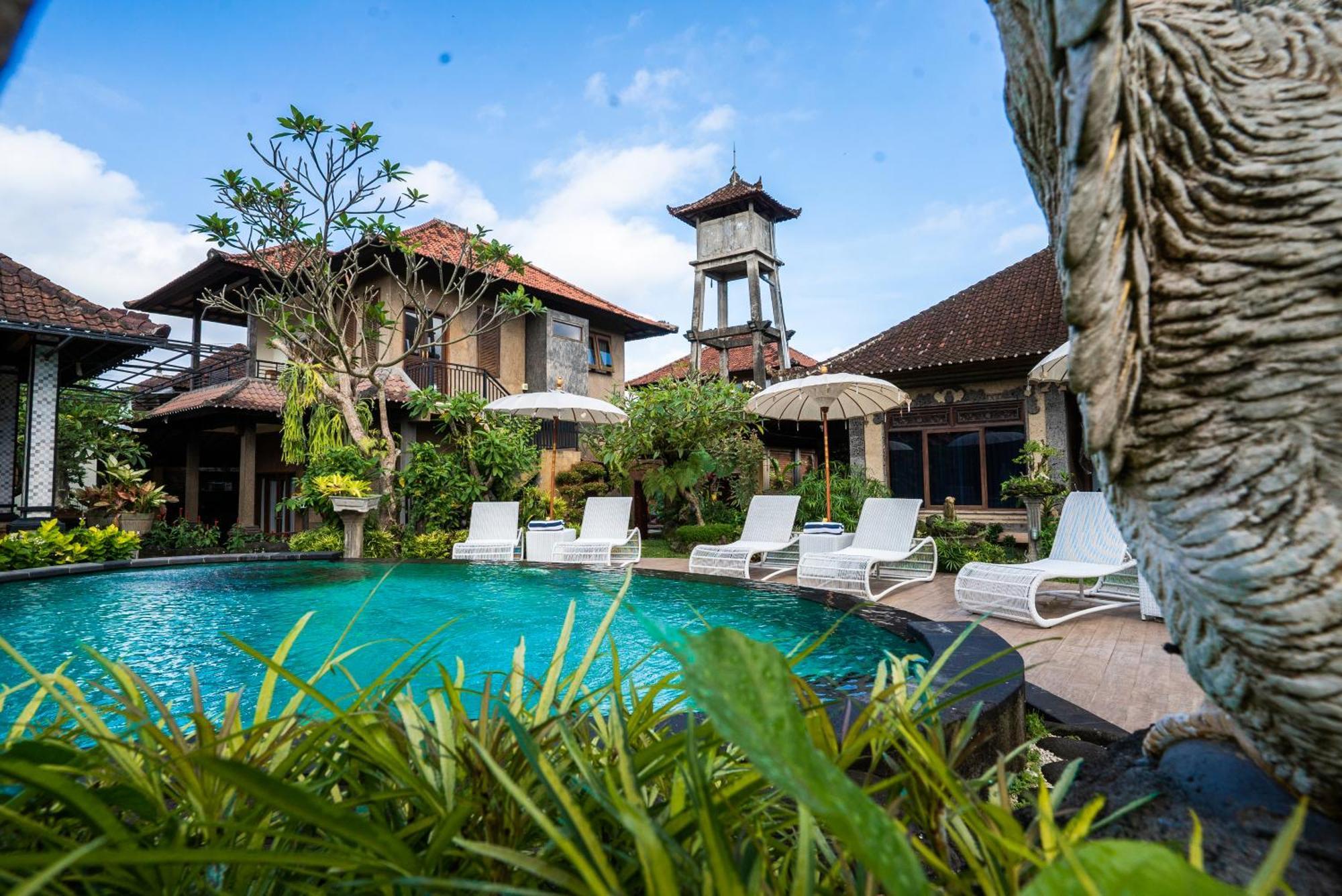 Capung Villa *
