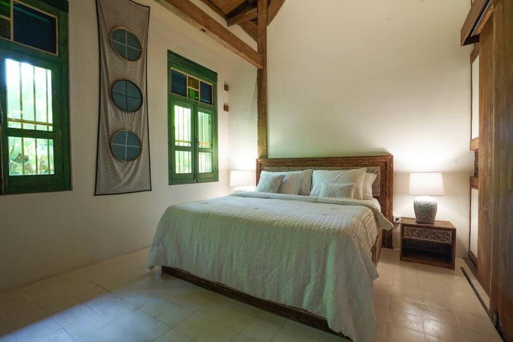 Villa An Unique 3 Bdr Overlooking Rice Paddies *